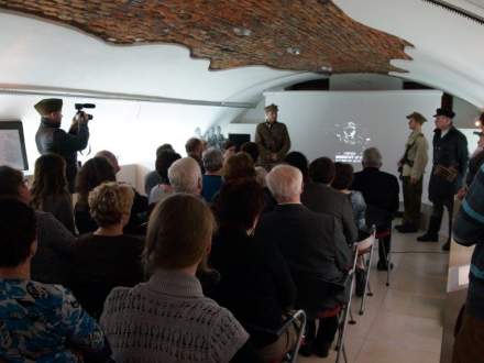 Wernisaż wystawy "Powinniśmy wracać po swoich"