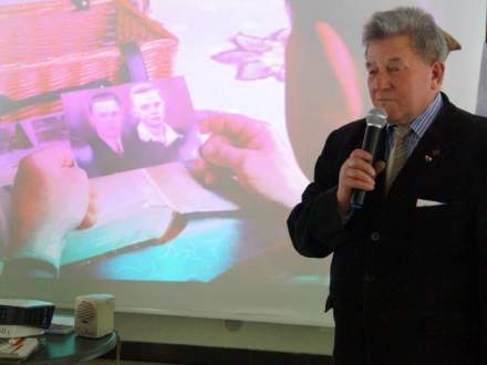 Wernisaż wystawy "Powinniśmy wracać po swoich"