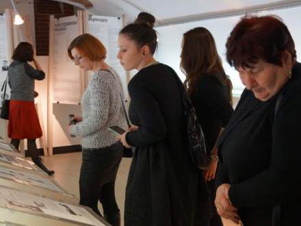 Wernisaż wystawy "Powinniśmy wracać po swoich"