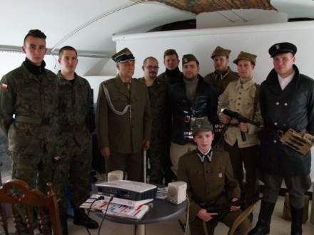 Wernisaż wystawy "Powinniśmy wracać po swoich"