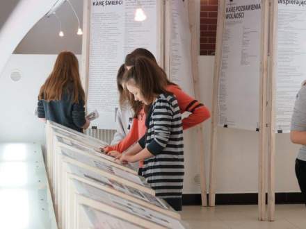 Żywe lekcje historii w Galerii pod Ratuszem