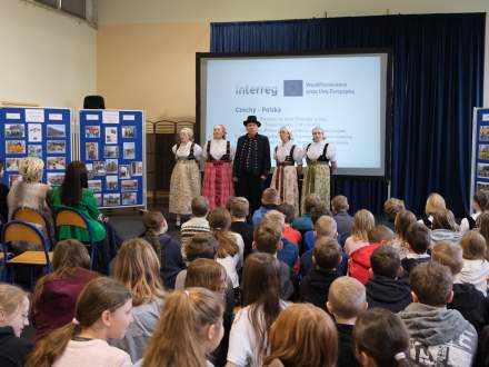 Występ Zespołu Regionalnego Strumień