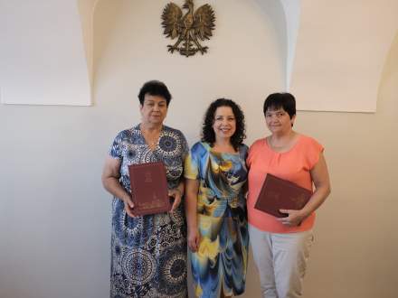 Mieszkani Gminy Strumień w Radzie Seniorów Powiatu Cieszyńskiego (od lewej: Honorata Kuś, Anna Grygierek Burmistrz Strumienia, Maria Kajzar)