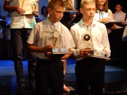 Pożegnanie klas szóstych i zakończenie roku szkolnego Szkoły Podstawowej w Strumieniu