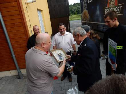 Spotkanie przedstawicieli jednostki OSP Bąków z delegacją z miasta partnerskiego Vratimov z Czech