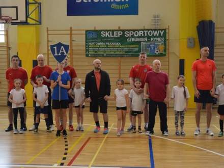 Integracyjny Turniej Gier i Zabaw w Strumieniu