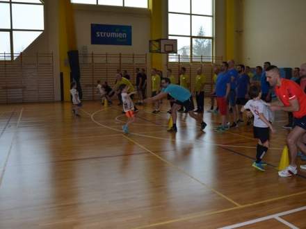 Integracyjny Turniej Gier i Zabaw w Strumieniu