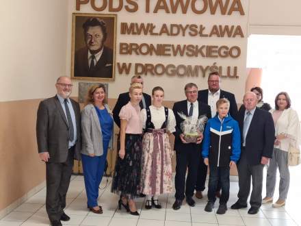 Wizyta delegacji w Szkole w Drogomyślu