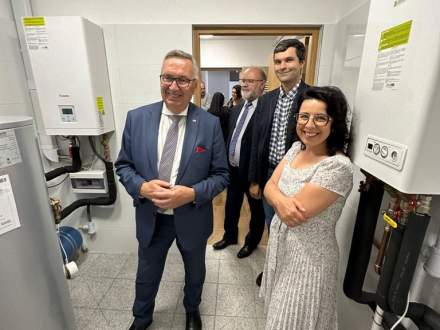 wizyta Wiceministra Rodziny i Polityki Społecznej Stanisława Szweda w Domu Pomocy Społecznej dla Dzieci w Strumieniu