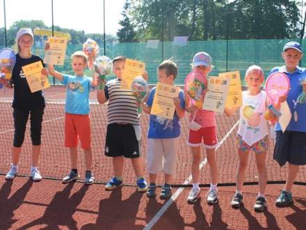 Wakacyjna szkółka tenisa