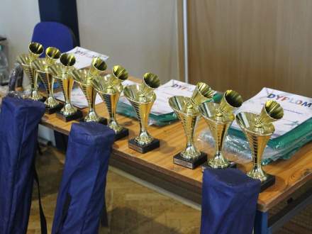 Amatorski Badminton na Hali Sportowej w Strumieniu foto. www.sport.strumien.pl