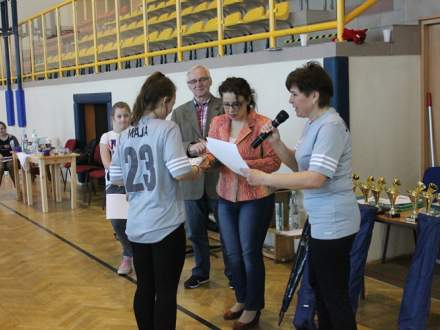 Amatorski Badminton na Hali Sportowej w Strumieniu foto. www.sport.strumien.pl