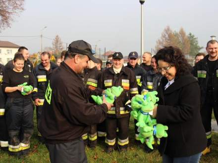 Żabka Gratka pomoże strażakom