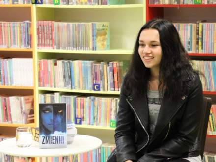 Spotkanie w Bibliotece z Agatą Kijorą
