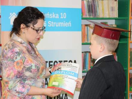 Uroczystość wręczenia dyplomów