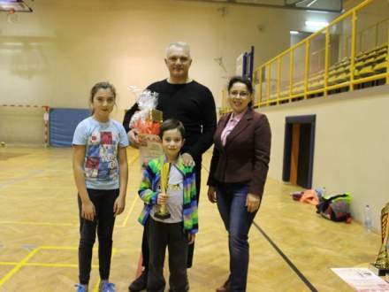 Burmistrz Strumienia Anna Grygierek wraz ze zwycięzcami