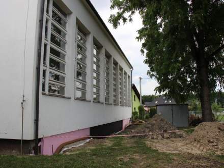 Jedną z najwazniejszych inwestycji jest odwodnienie szkoły w Bąkowie