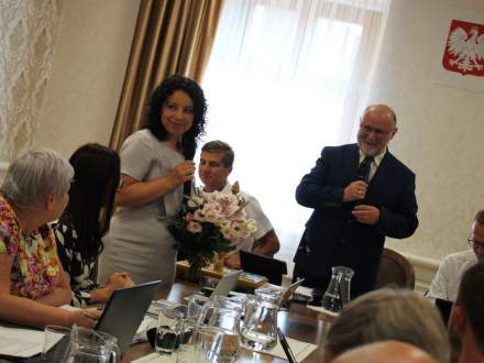 Burmistrz z absolutorium i wotum zaufania