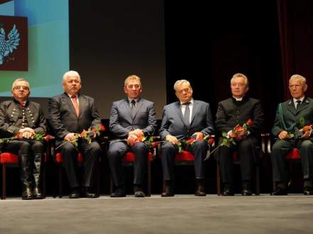 Uroczysta Sesja Samorządów Ziemi Cieszyńskiej w Teatrze im. Adama Mickiewicza w Cieszynie