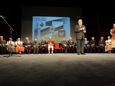 Uroczysta Sesja Samorządów Ziemi Cieszyńskiej w Teatrze im. Adama Mickiewicza w Cieszynie