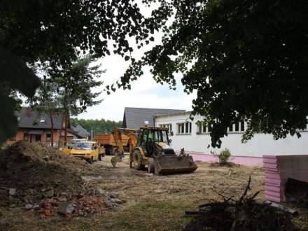 Odwodnienie szkoły w Bąkowie