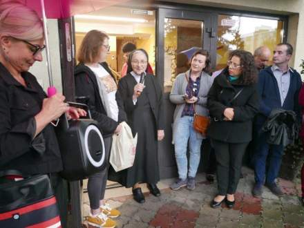 Spacer szlakiem kobiet po Strumieniu przy DPS