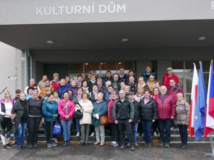 Zdjęcie grupowe uczestników spaceru