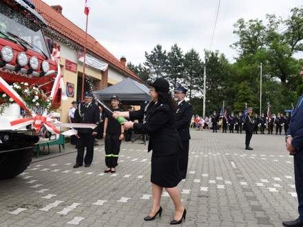 Przekazanie wozu dla OSP Pruchna fot. M.Gruszka