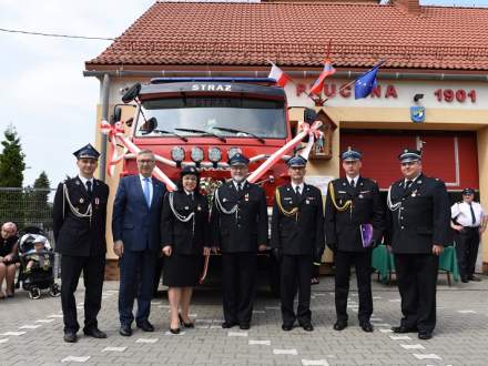 Przekazanie wozu dla OSP Pruchna fot. M.Gruszka