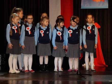 Mali artyści na scenie