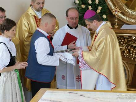 Uroczysta konsekracja kościoła w Zbytkowie