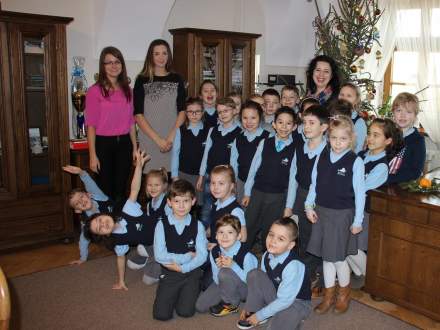 Z życzeniami przybyli uczniowie szkoły Odyseja