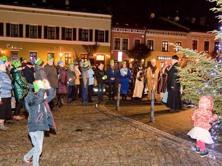 Kolędowanie w Sanktuarium św. Barbary w ramach corocznego Orszaku Trzech Króli