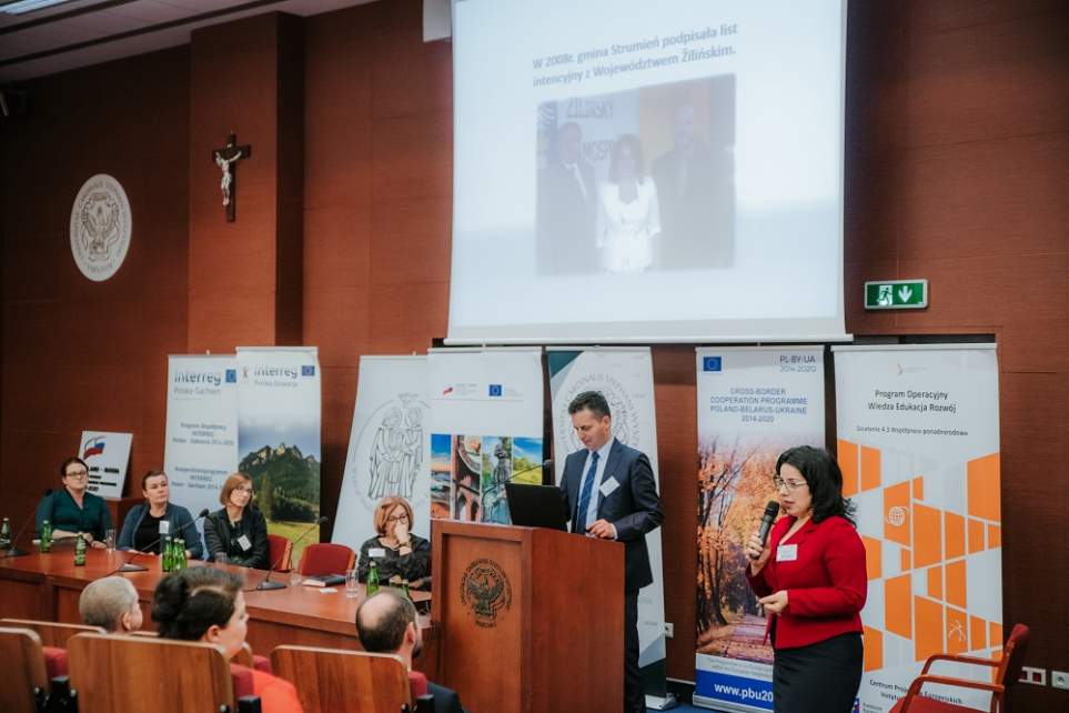 Międzynarodowa konferencja w Warszawie zdj. Grupa obiektywni