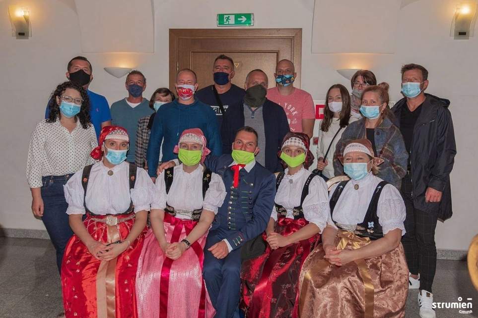 Wspólne zdjęcie w ratuszu