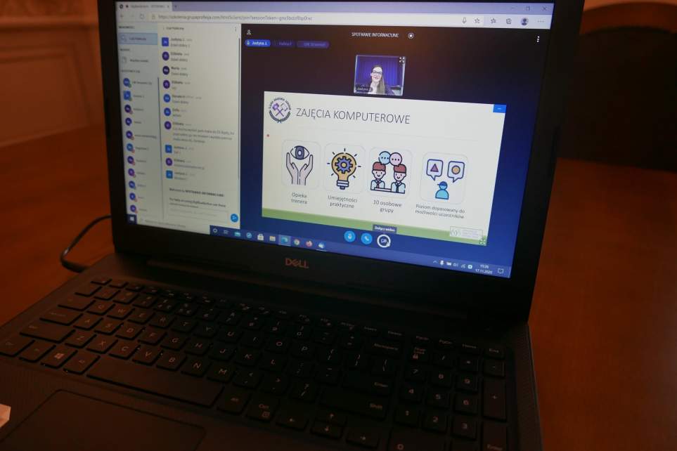 Rozpoczęło się szkolenie komputerowe dla seniorów