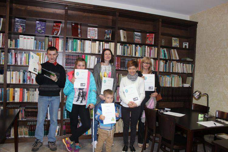 Rozdanie nagród foto. MBP Strumień