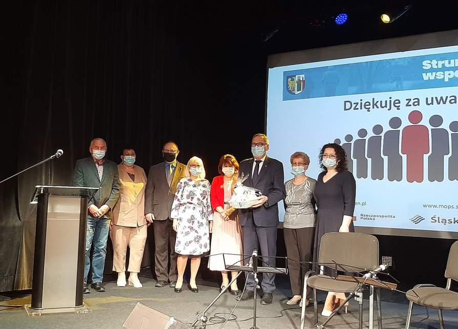 Złożenie podziękowań od przedstawicieli Klubów Seniora