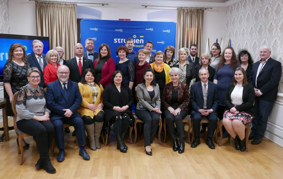 Zdjęcie grupowe wszystkich gości