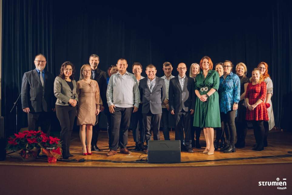 Uczestnicy projektu zdjęcie grupowe