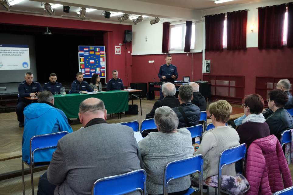 Debata "Porozmawiajmy o bezpieczeństwie - możesz mieć na nie wpływ. Bezpieczeństwo nasza wspólna sprawa"