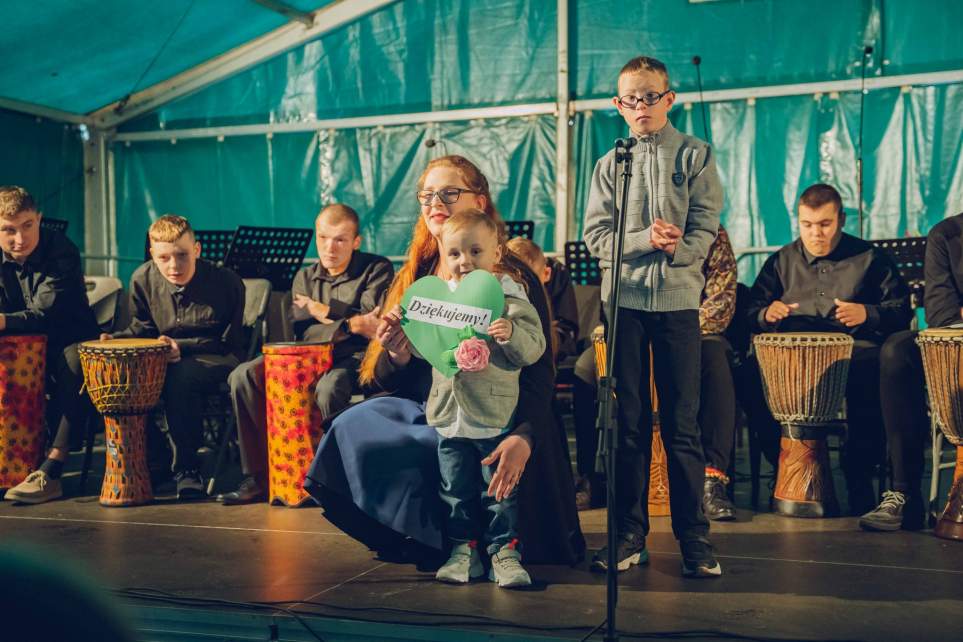 70 lat Domu Pomocy Społecznej dla Dzieci w Strumieniu, 5 lat Fundacji "Zostań Aniołem" i VIII Dzień Wdzięczności „Każdy ma swojego Anioła”