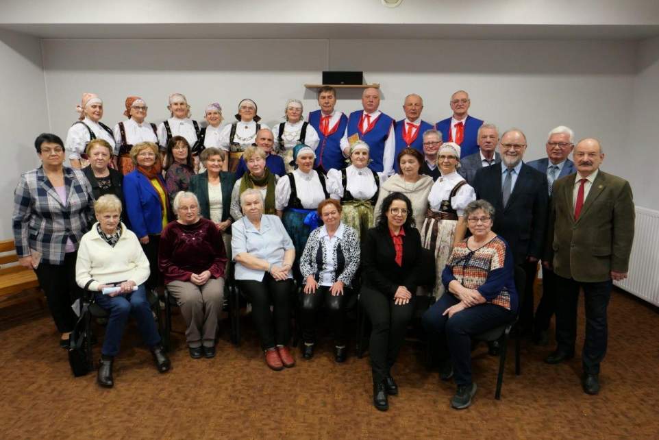 Wieczór wspomnień o Janie Chmielu - zdjęcie grupowe