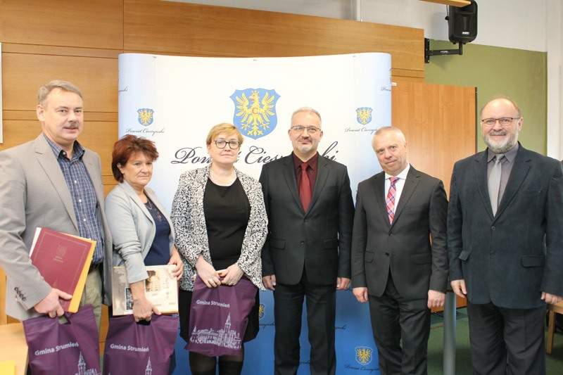 Podziękowania dla ławników zdj.Powiat Cieszyński