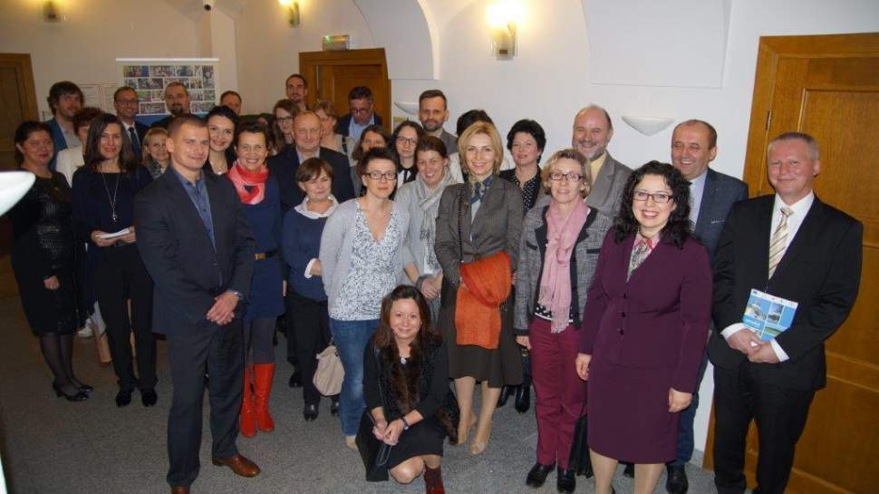 Konsul wraz z członkami Komitetu Monitorującego odwiedził Galerię Pod Ratuszem