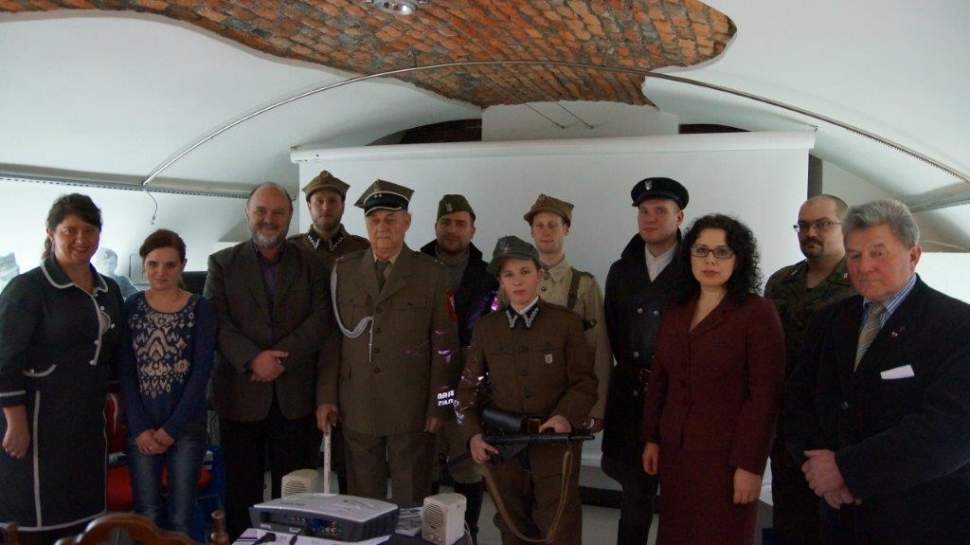 Wernisaż wystawy "Powinniśmy wracać po swoich"