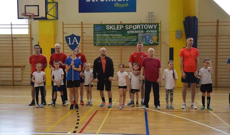 Integracyjny Turniej Gier i Zabaw w Strumieniu