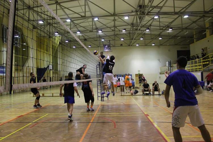 Rozgrywki siatkarskie