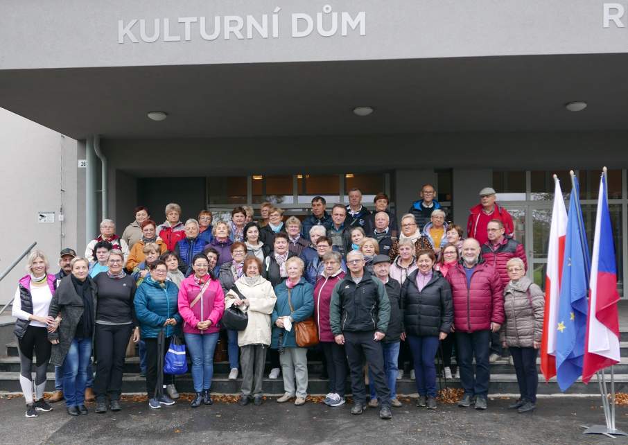 Zdjęcie grupowe uczestników spaceru