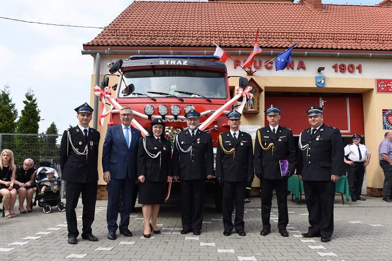 Przekazanie wozu dla OSP Pruchna fot. M.Gruszka